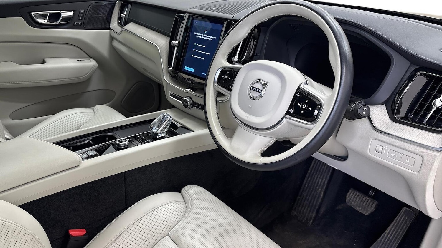 Used Volvo XC60 2022 for sale - 76785160: Photo 9