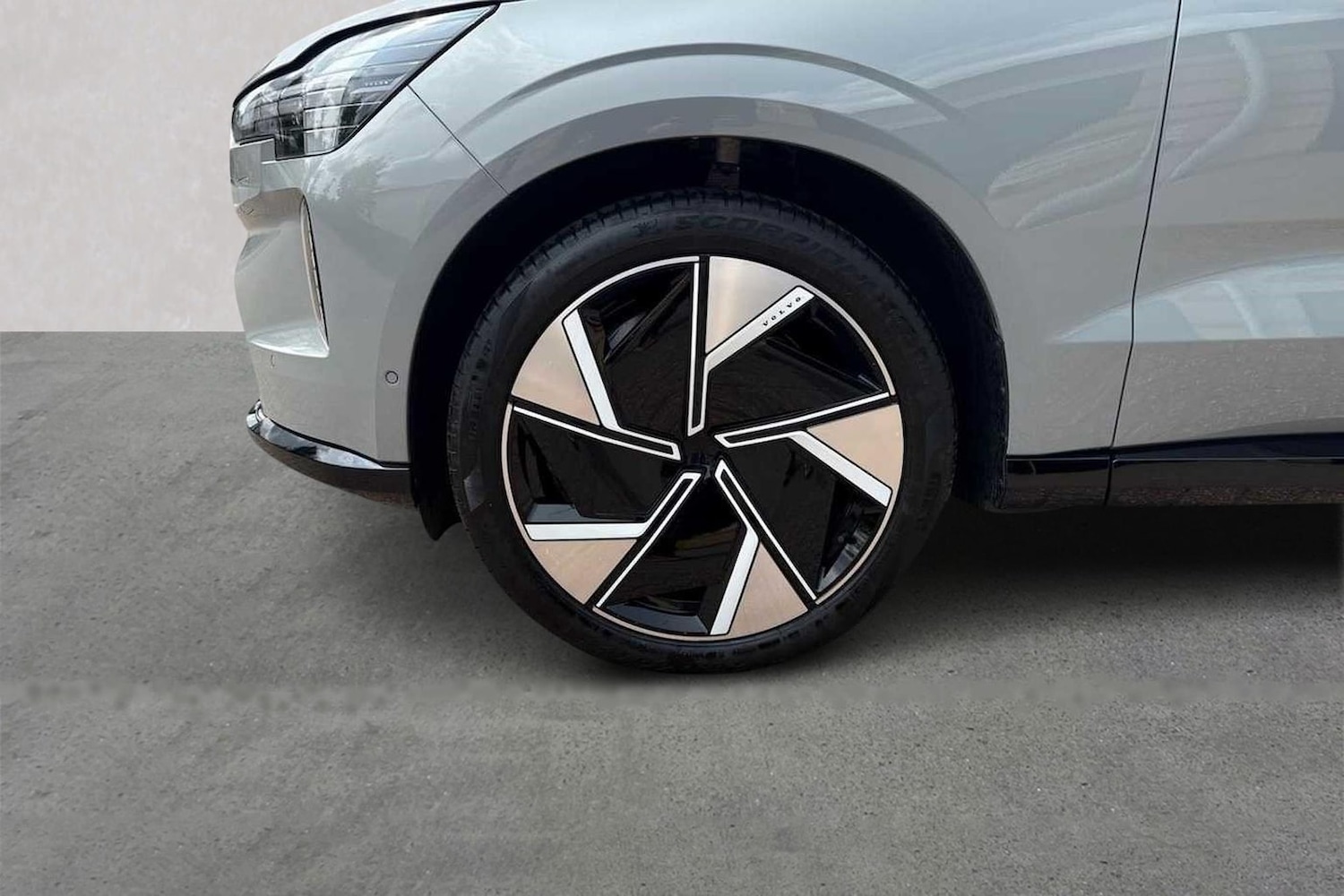 Used Volvo EX90 2025 for sale - 76536648: Photo 6