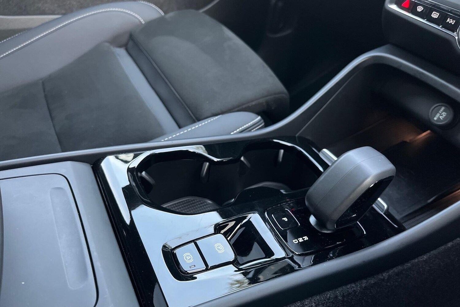 Used Volvo XC40 2024 for sale - 76536652: Photo 15