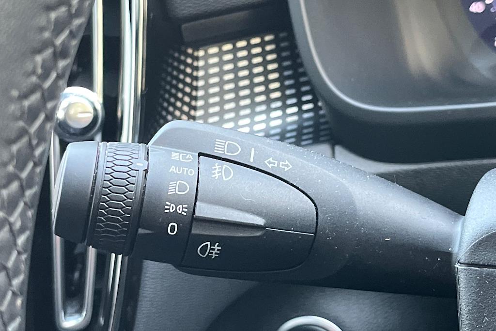 Used Volvo XC40 2024 for sale - 76536652: Photo 30