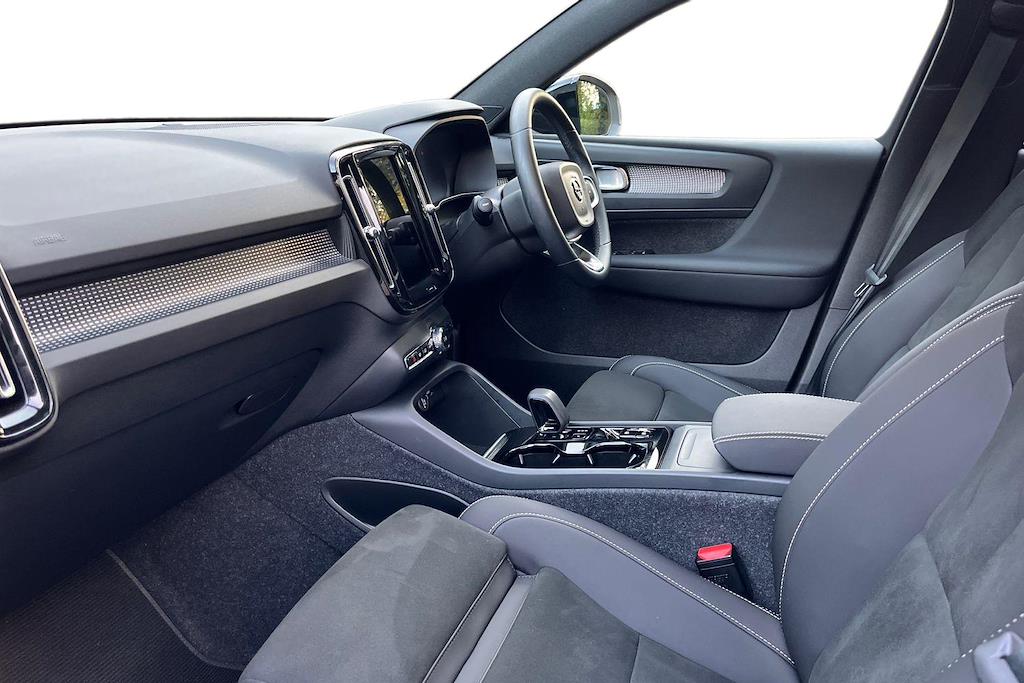 Used Volvo XC40 2024 for sale - 76536652: Photo 9