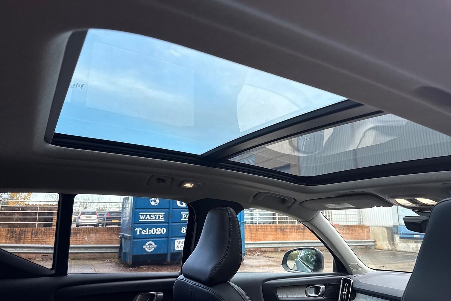 Used Volvo XC40 2022 for sale - 76807529: Photo 32