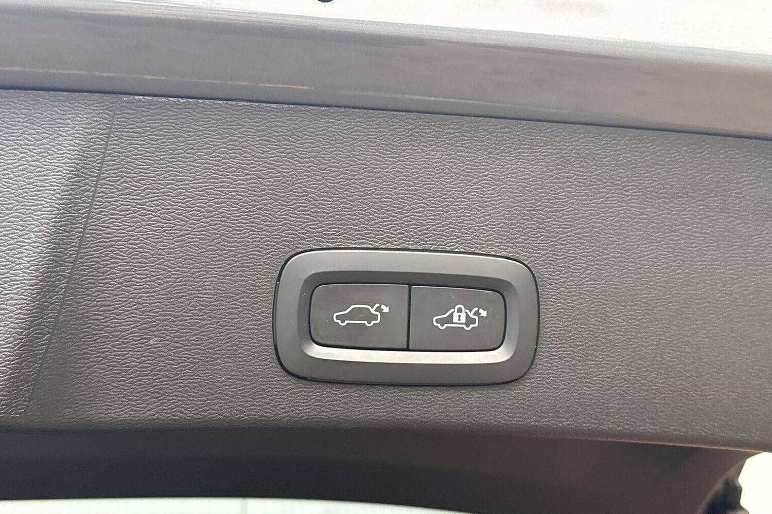 Used Volvo XC40 2022 for sale - 76807529: Photo 36