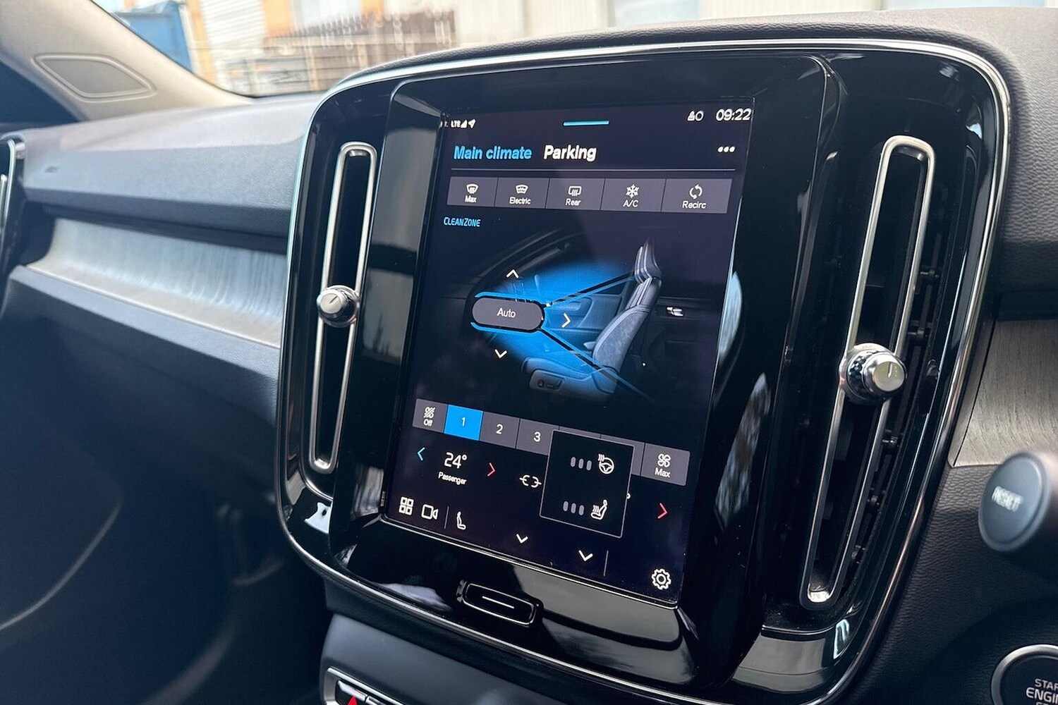 Used Volvo XC40 2022 for sale - 76807529: Photo 39