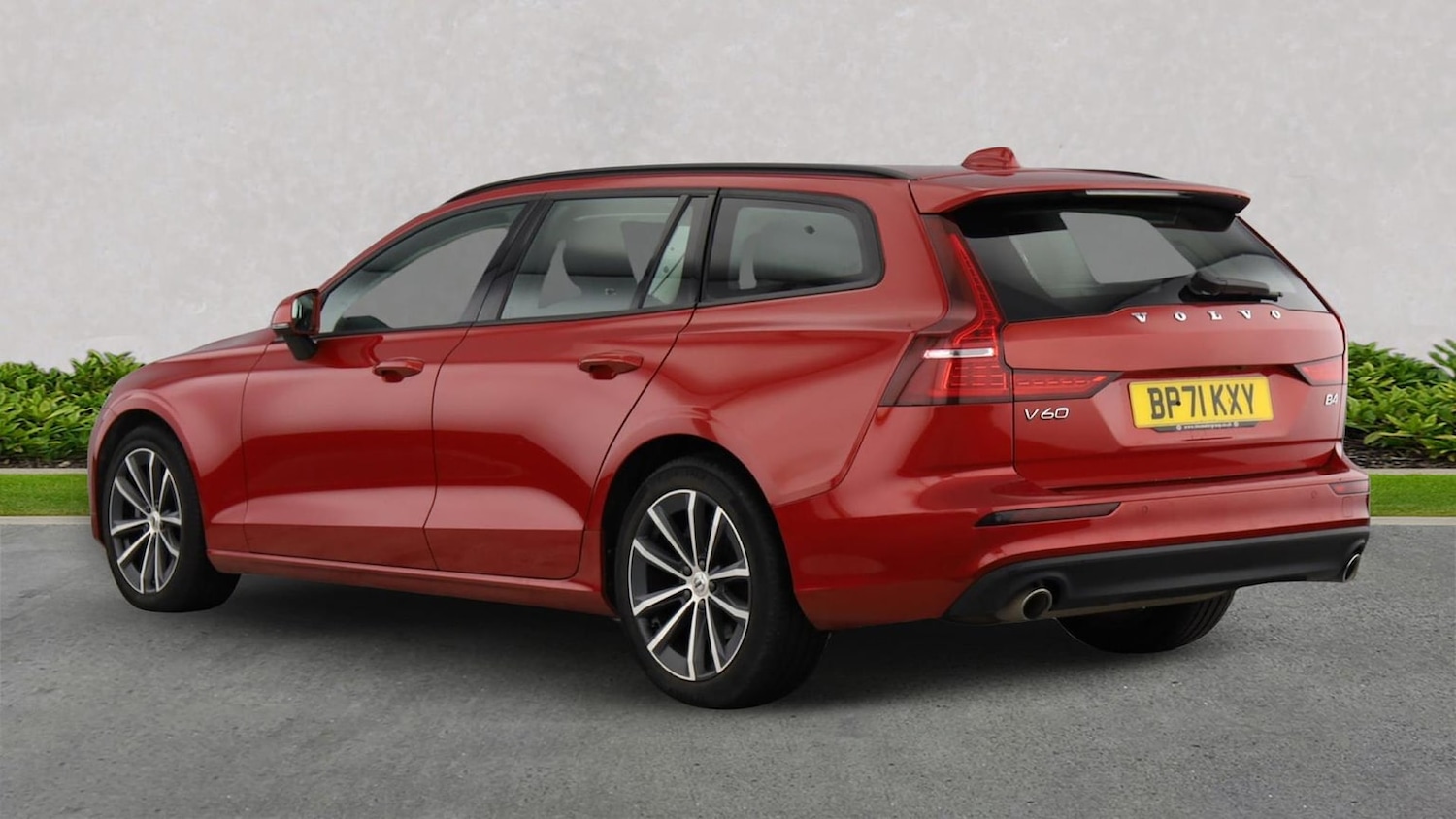 Used Volvo V60 2022 for sale - 78192863: Photo 2