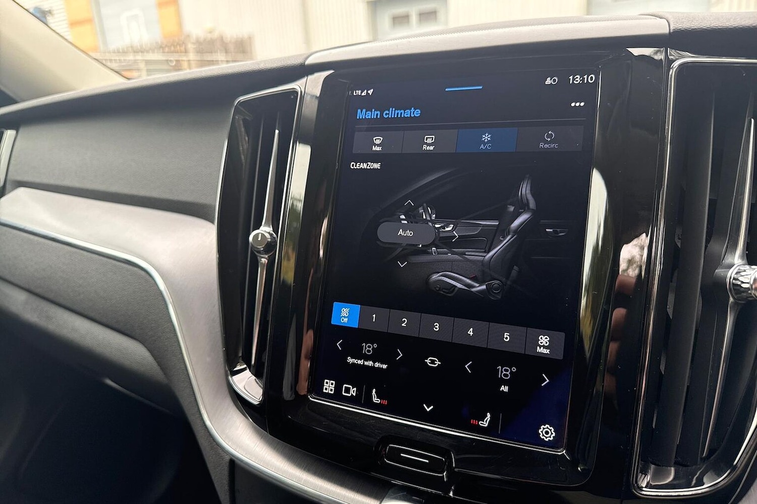 Used Volvo XC60 2022 for sale - 76016924: Photo 24