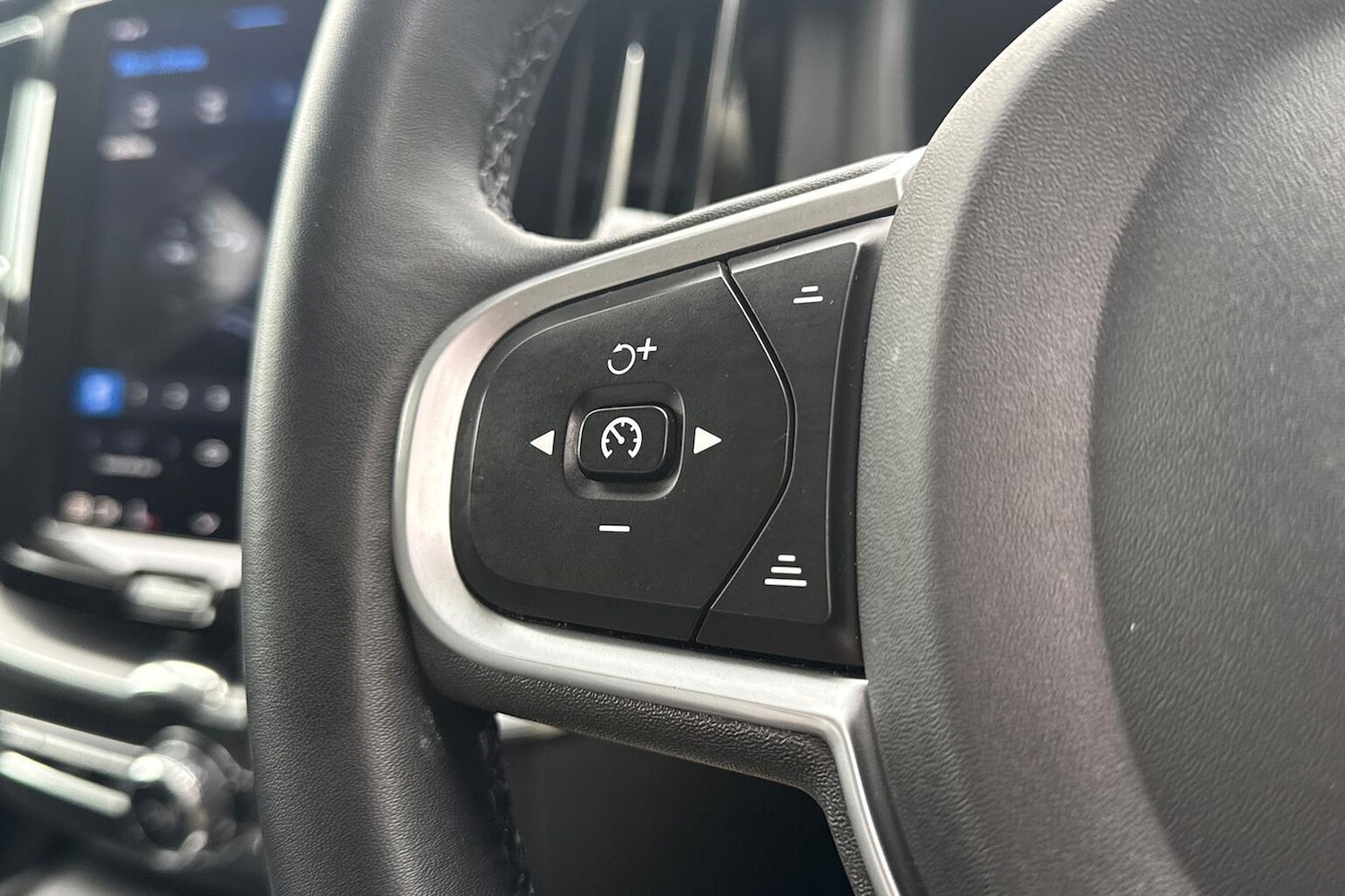 Used Volvo XC60 2022 for sale - 76016924: Photo 25