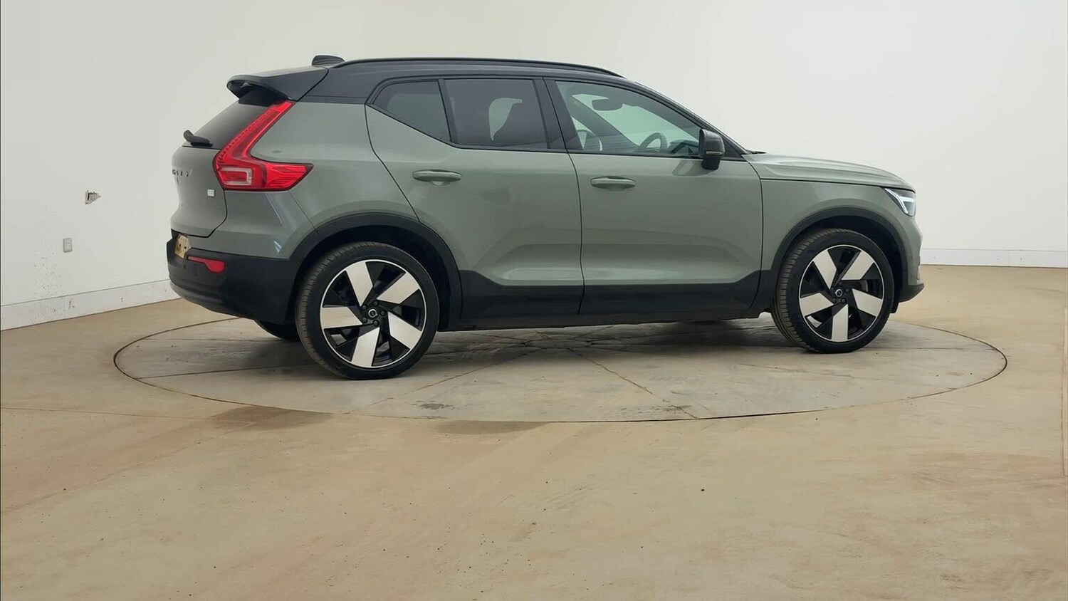 Used Volvo XC40 2023 for sale - 78192918: Photo 25