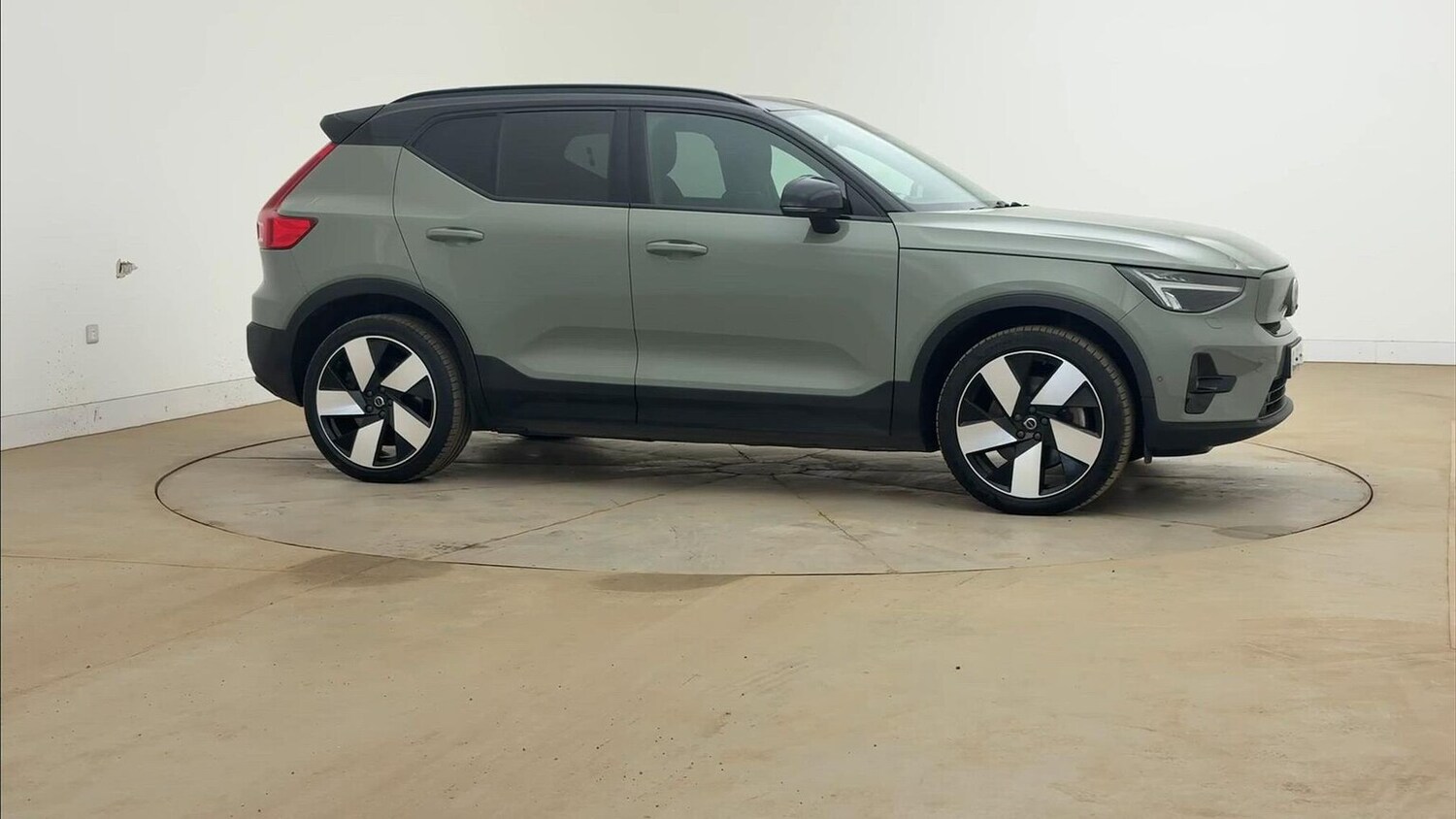Used Volvo XC40 2023 for sale - 78192918: Photo 27