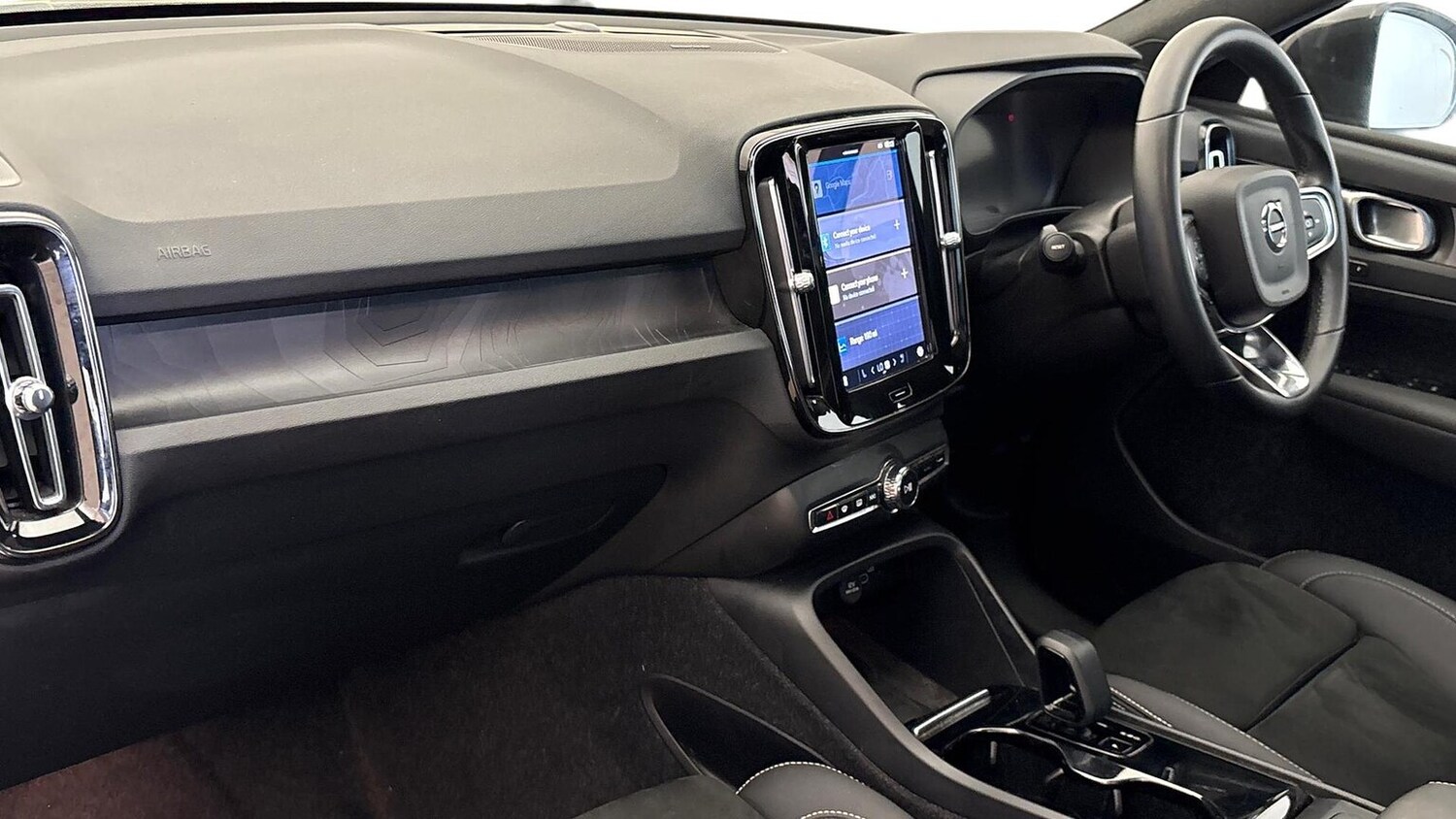 Used Volvo XC40 2023 for sale - 78192918: Photo 8