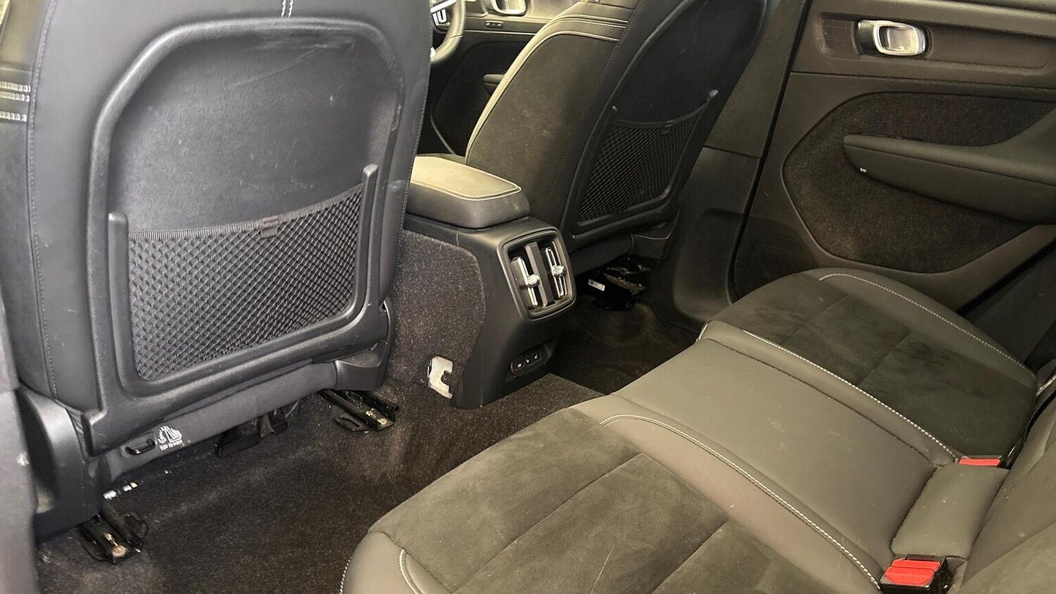 Used Volvo XC40 2023 for sale - 78192918: Photo 9