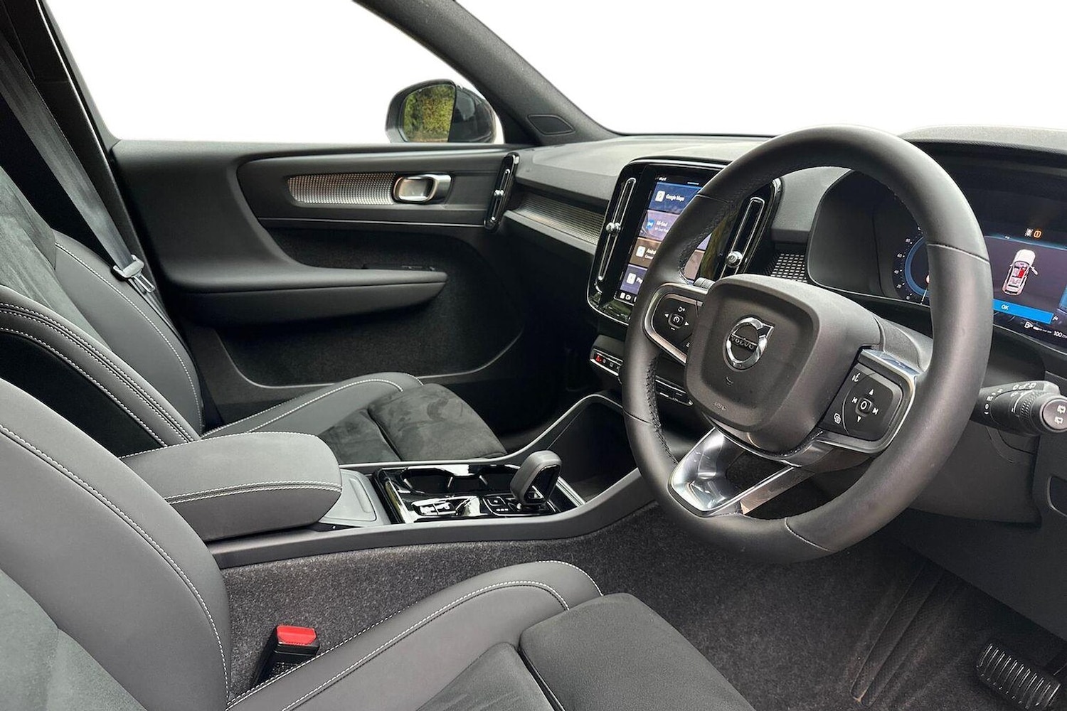 Used Volvo XC40 2024 for sale - 76340628: Photo 15