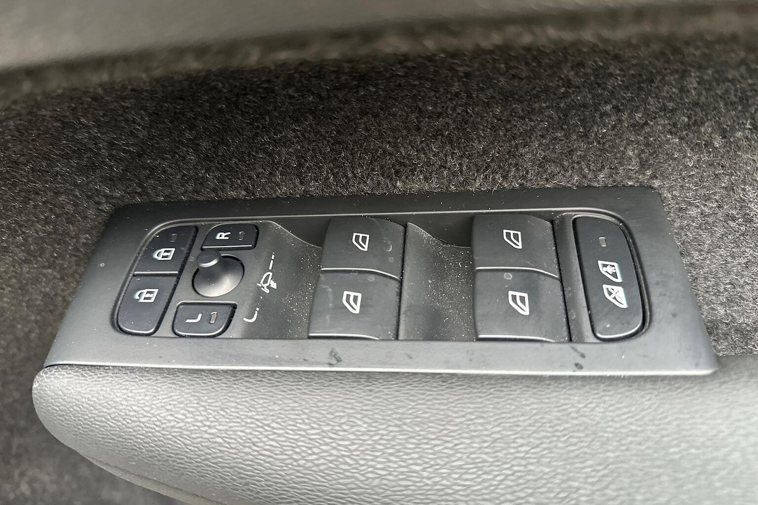 Used Volvo XC40 2024 for sale - 76340628: Photo 21