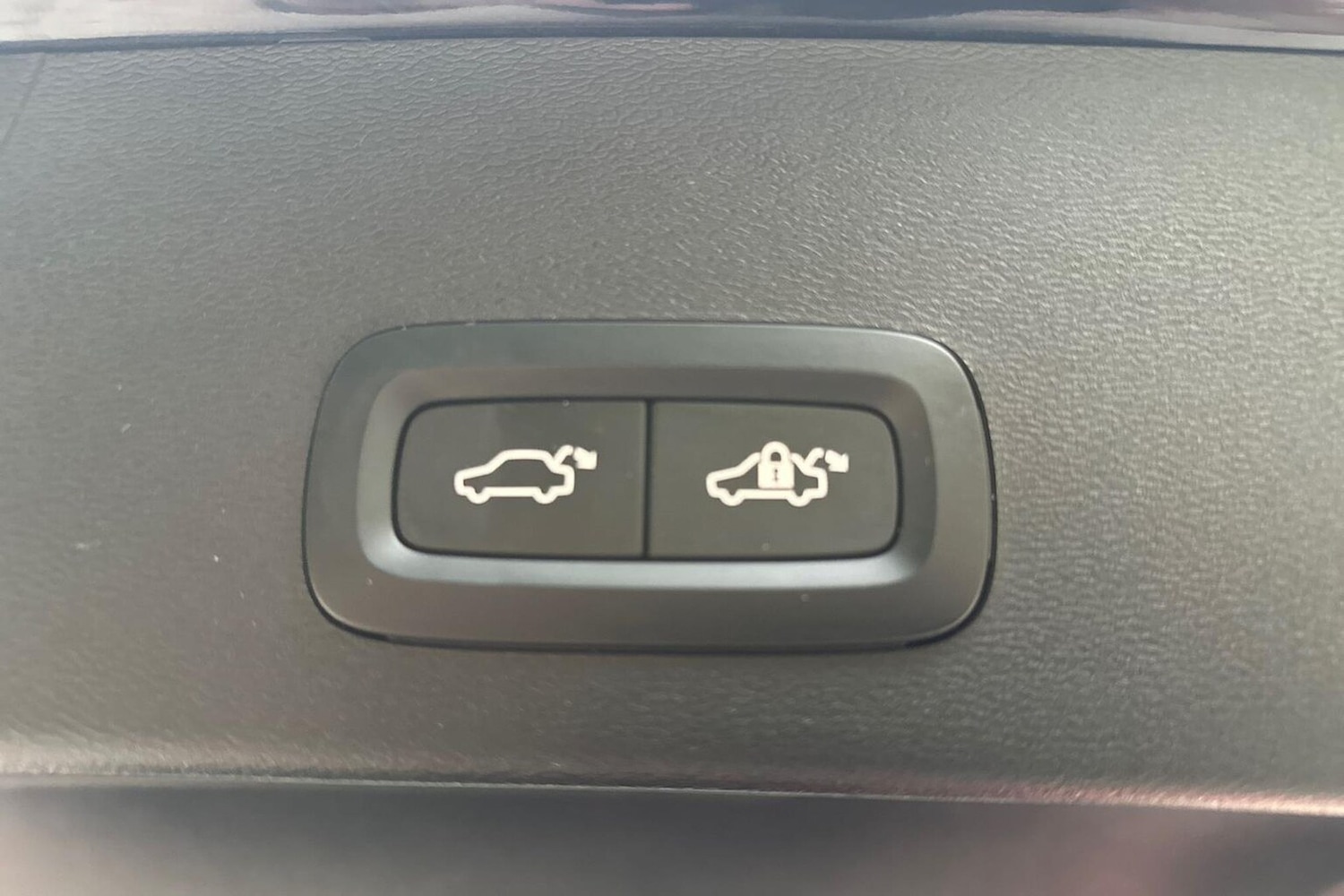 Used Volvo XC40 2024 for sale - 76340628: Photo 22