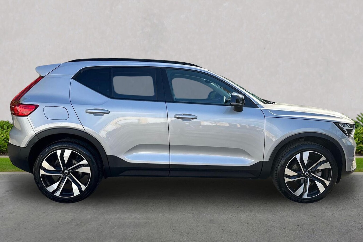 Used Volvo XC40 2025 for sale - 78139552: Photo 5