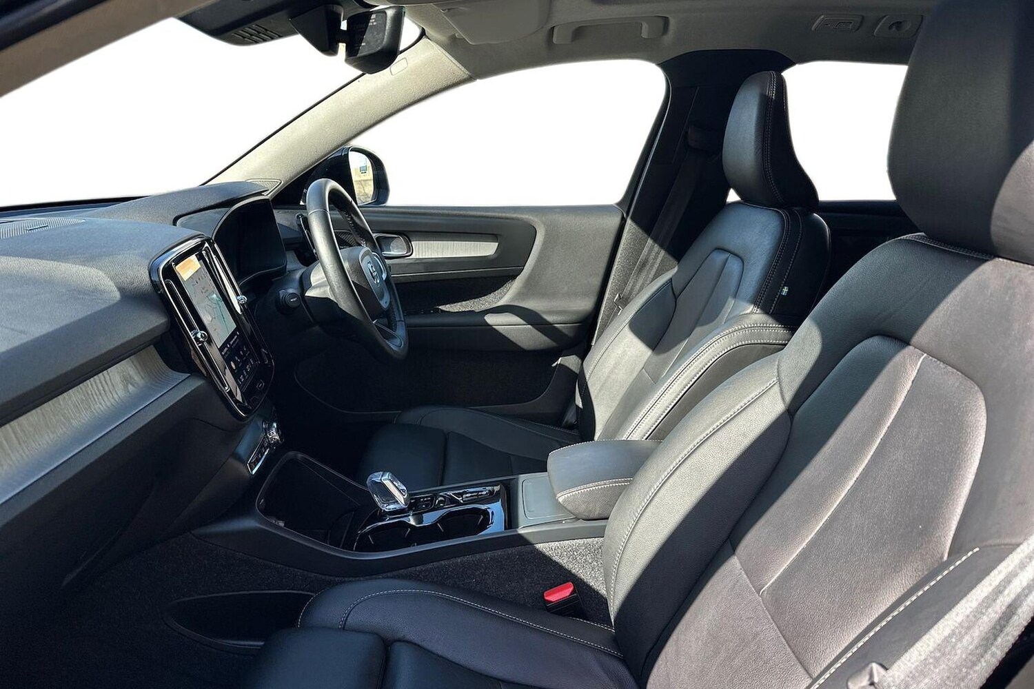 Used Volvo XC40 2025 for sale - 78139552: Photo 9