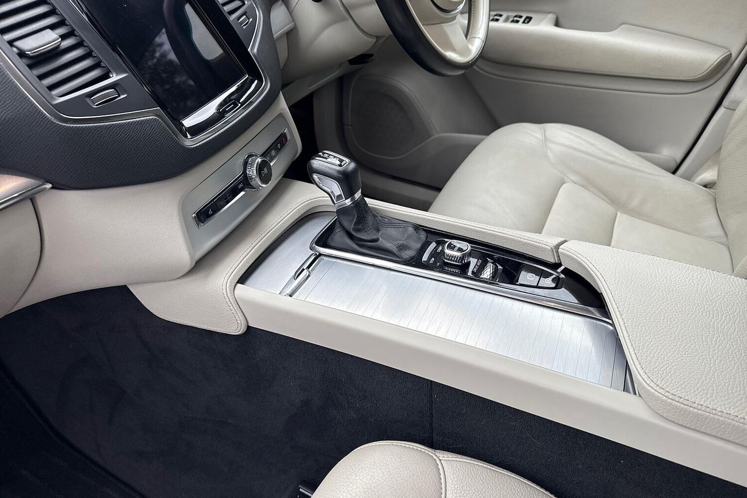 Used Volvo XC90 2017 for sale - 76490540: Photo 13