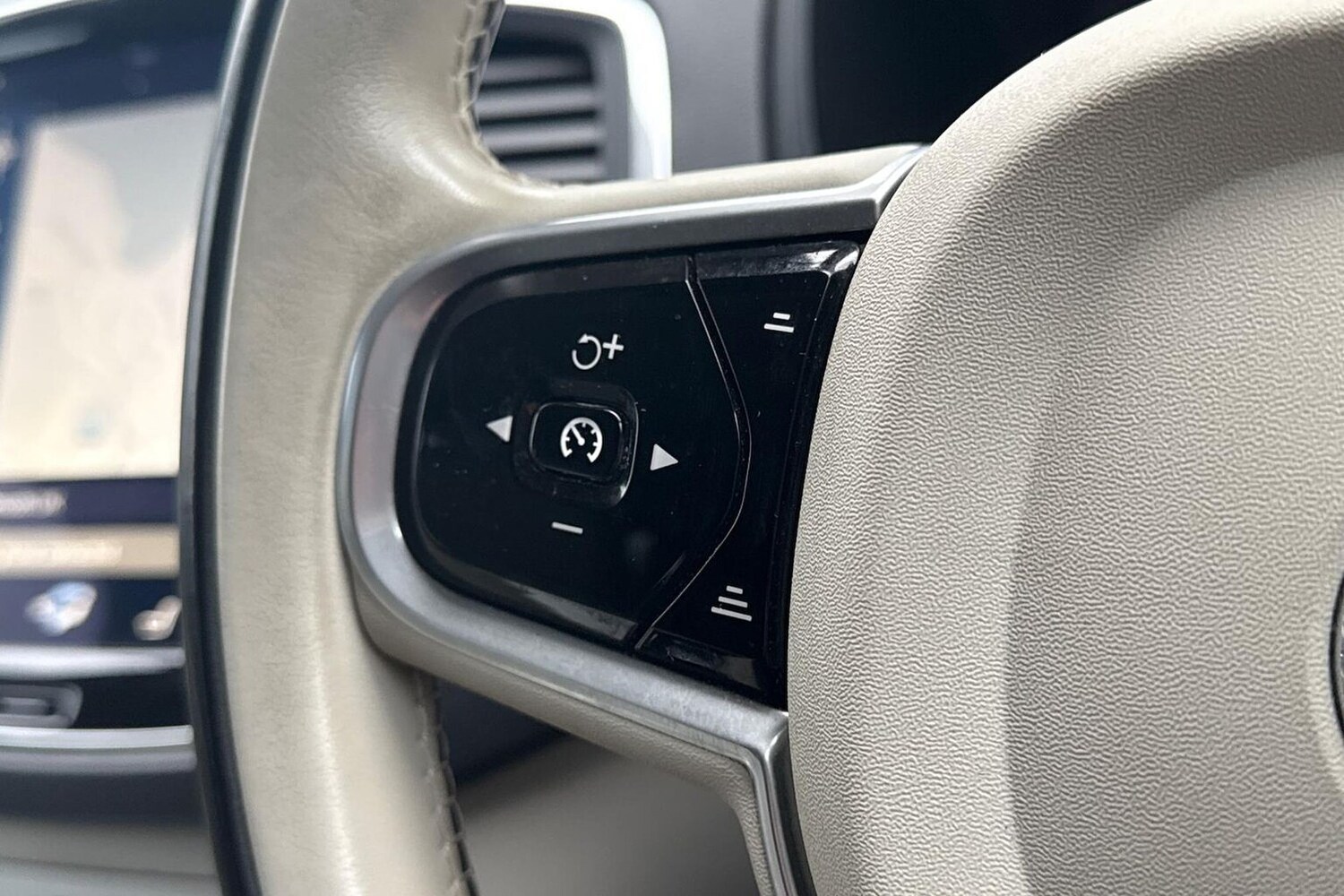 Used Volvo XC90 2017 for sale - 76490540: Photo 25