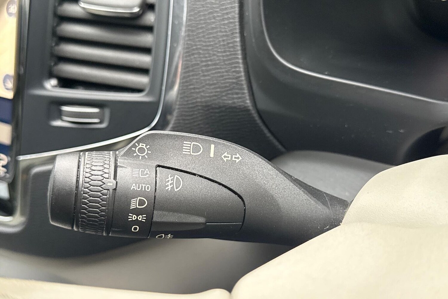 Used Volvo XC90 2017 for sale - 76490540: Photo 28