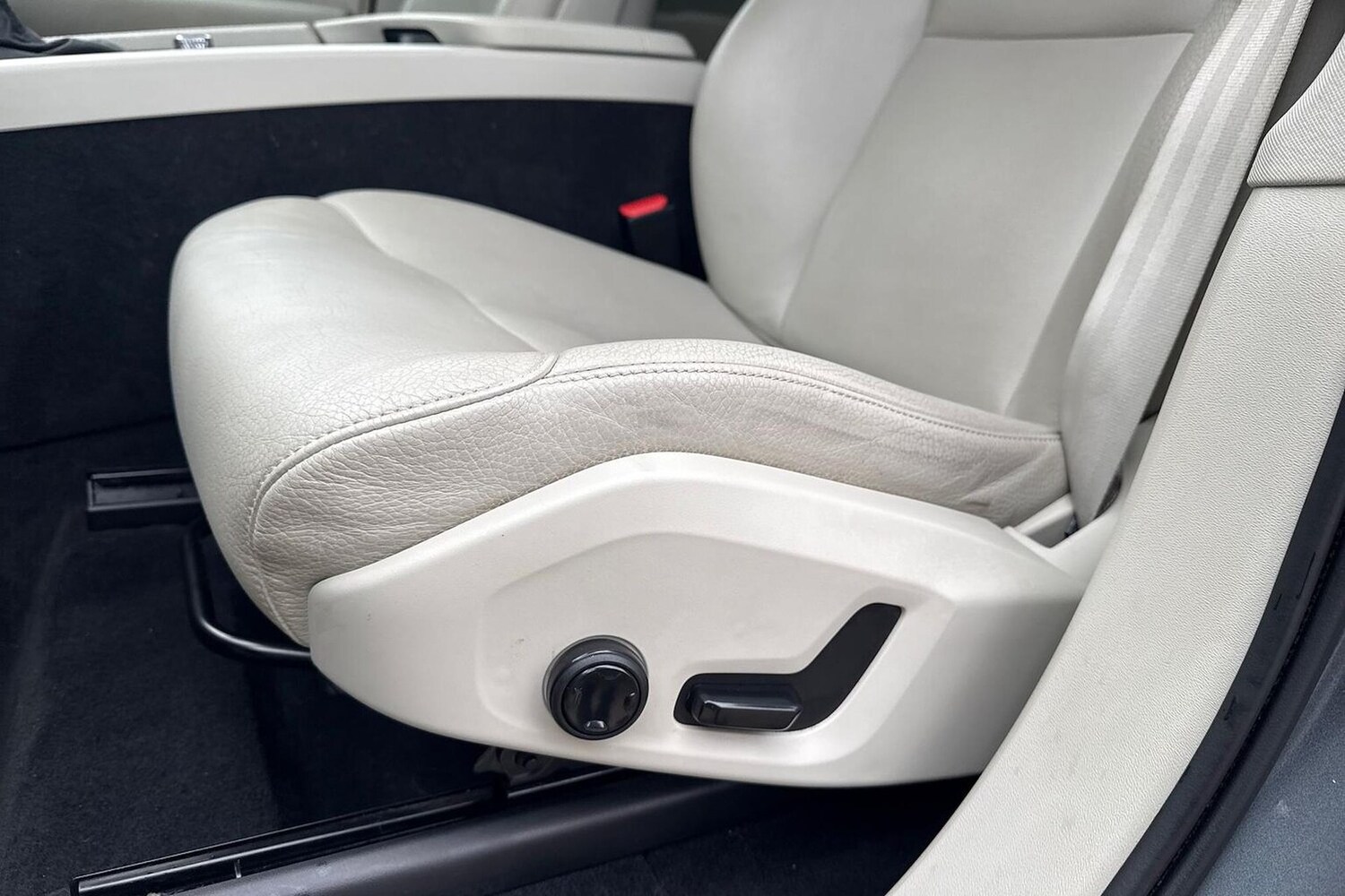 Used Volvo XC90 2017 for sale - 76490540: Photo 37