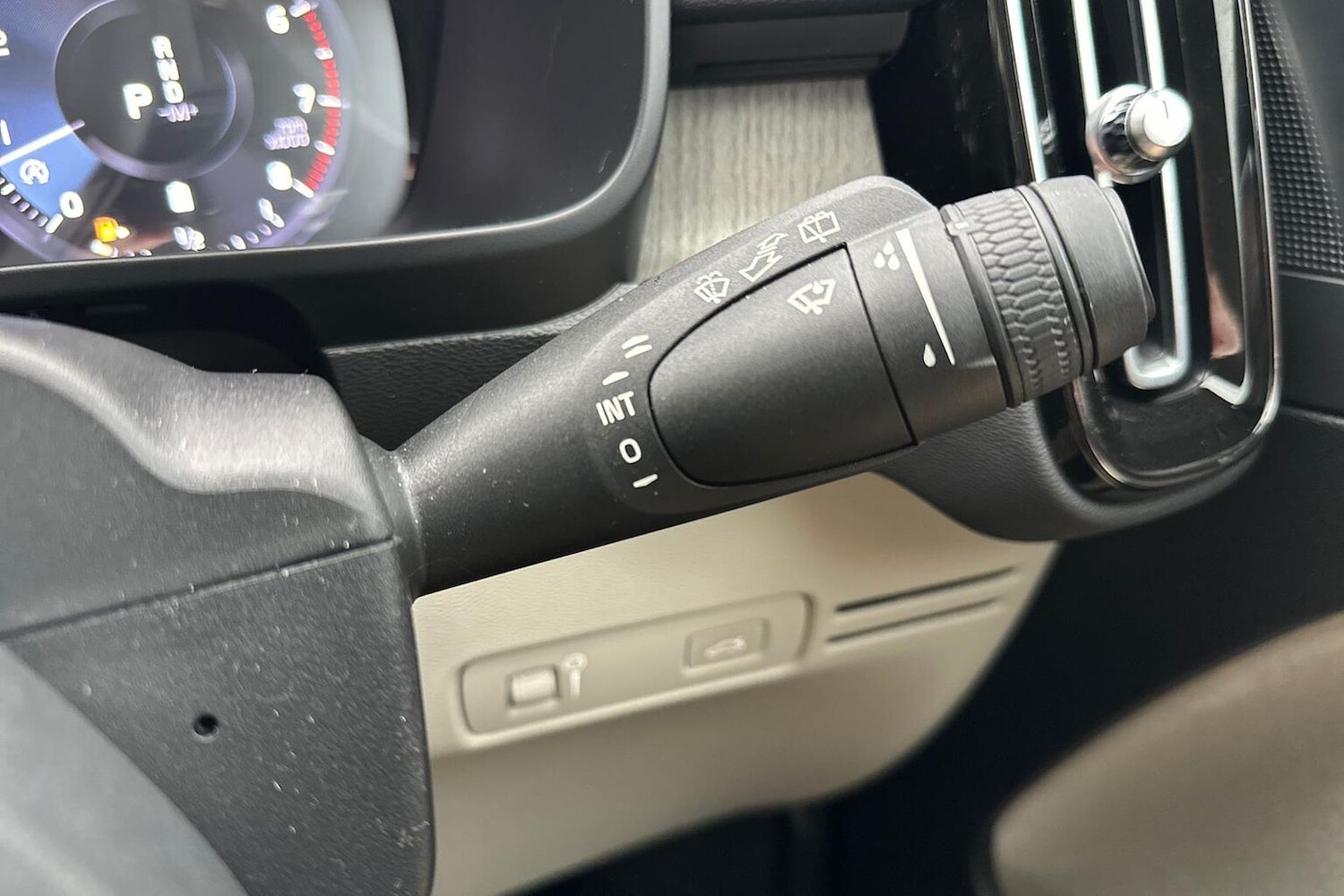 Used Volvo XC40 2020 for sale - 76735625: Photo 28