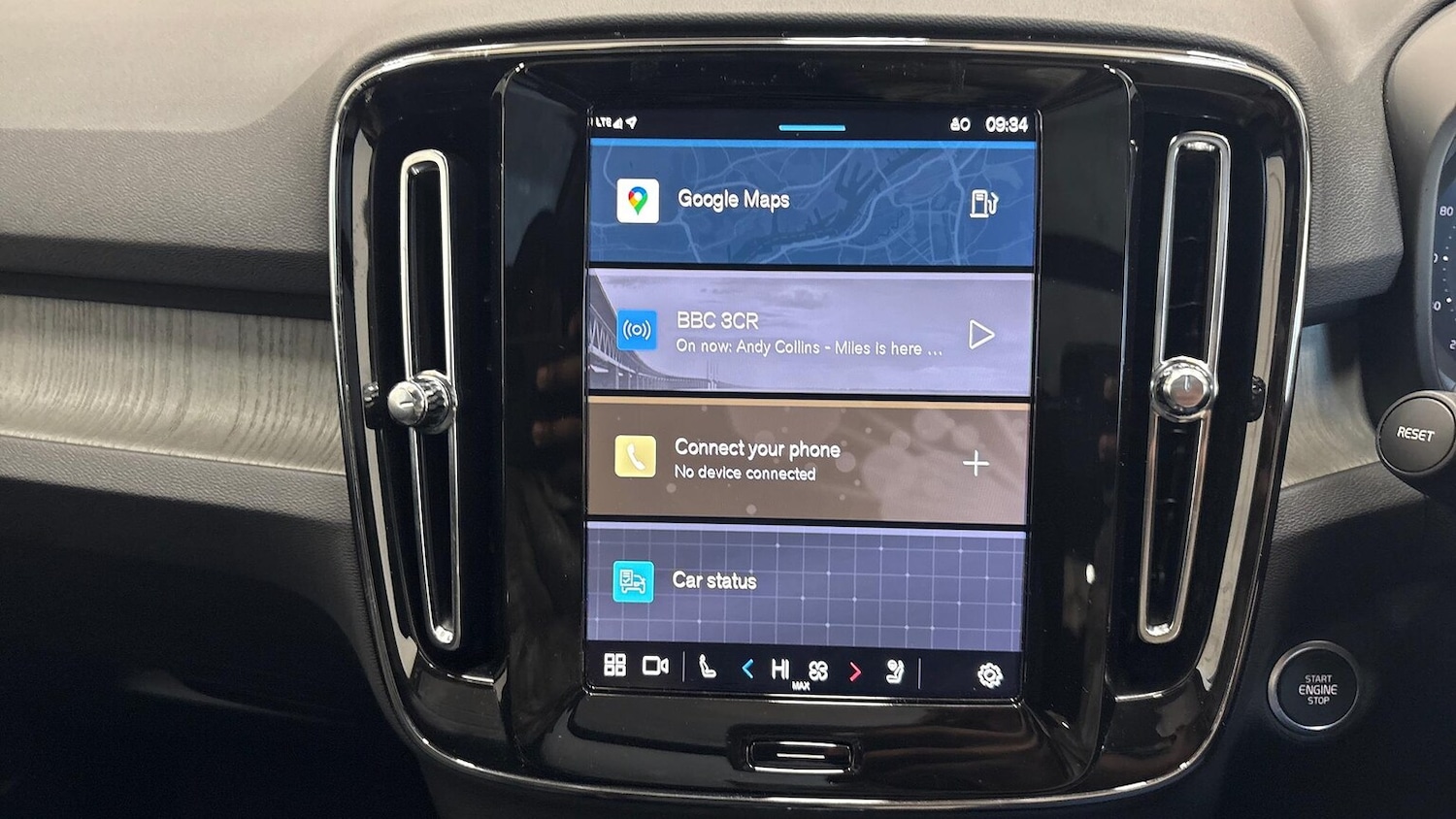 Used Volvo XC40 2025 for sale - 77802135: Photo 10