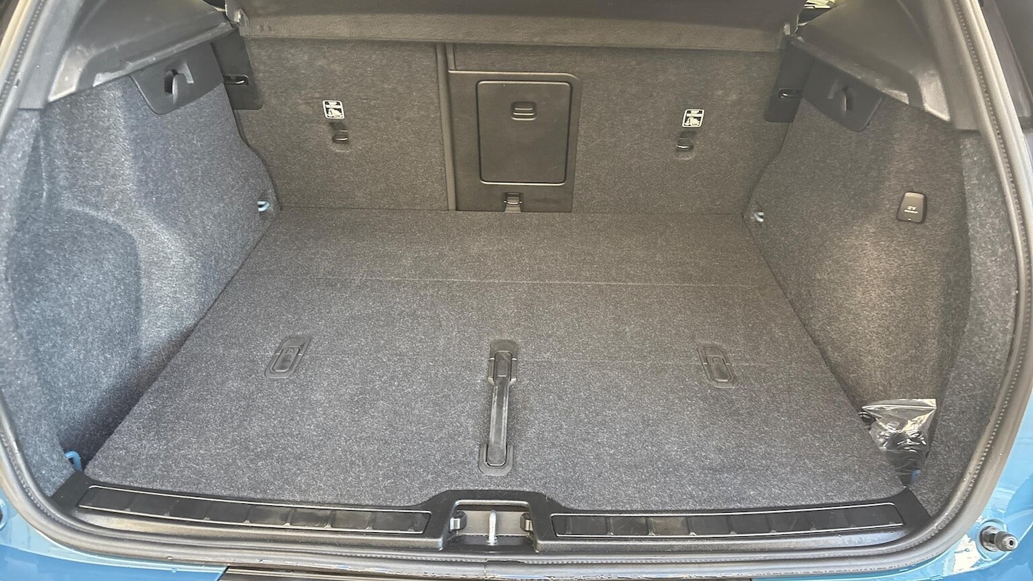 Used Volvo XC40 2025 for sale - 77802135: Photo 13