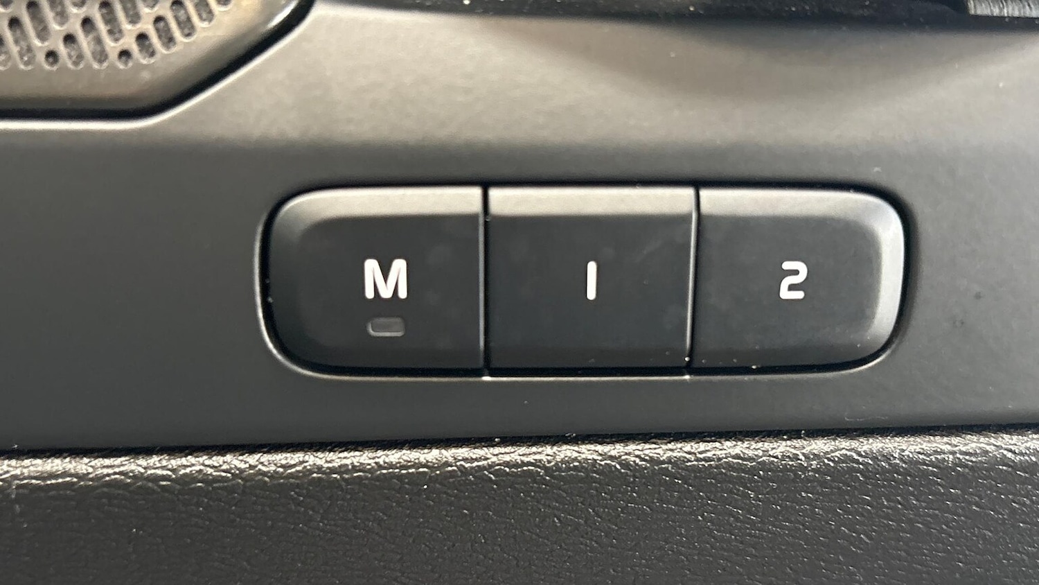 Used Volvo XC40 2025 for sale - 77802135: Photo 25