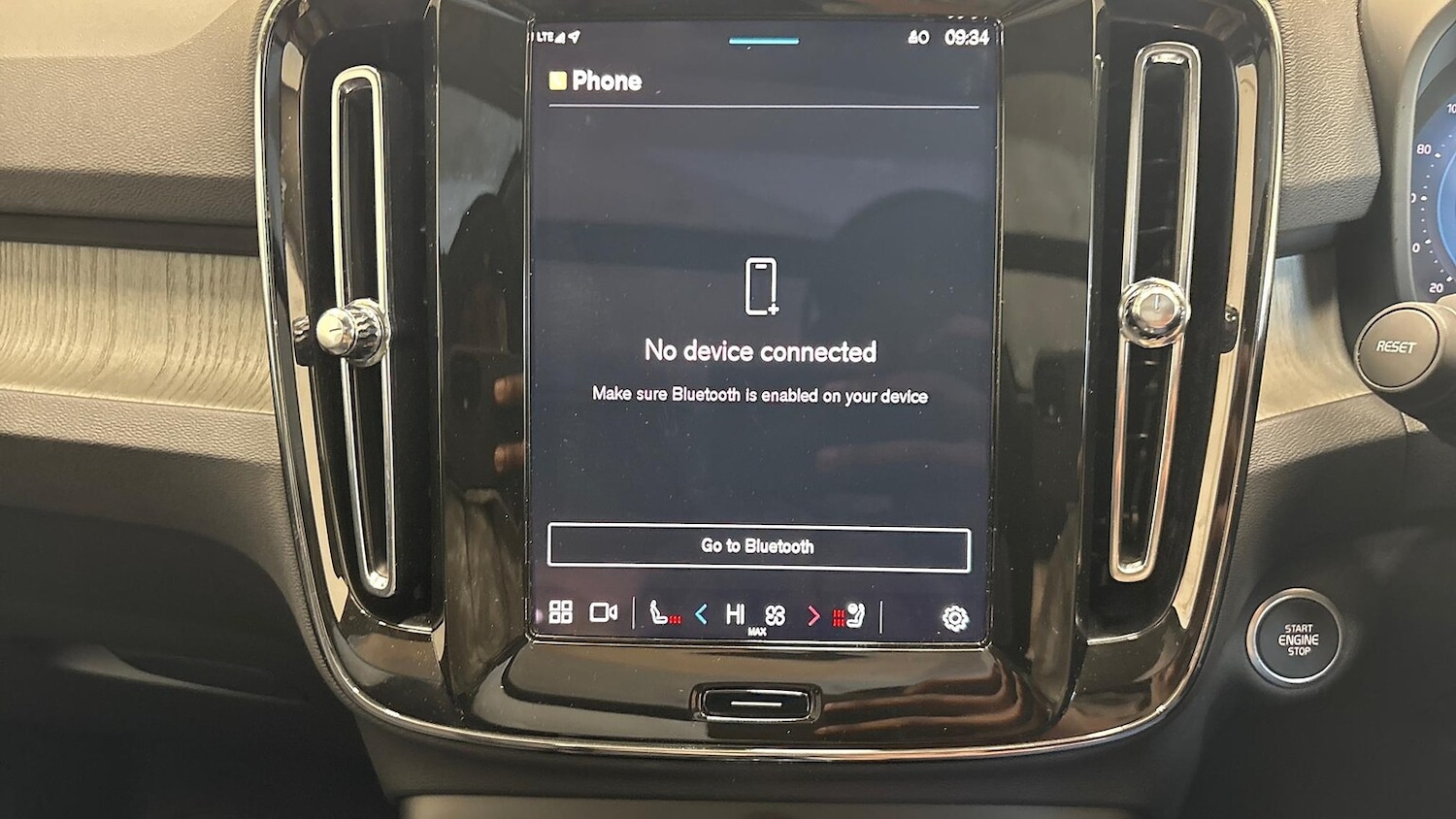 Used Volvo XC40 2025 for sale - 77802135: Photo 35