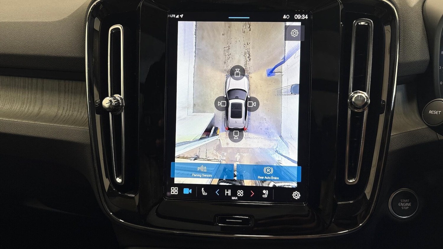 Used Volvo XC40 2025 for sale - 77802135: Photo 38