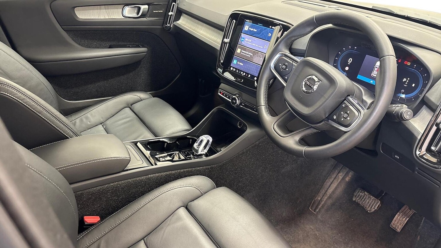 Used Volvo XC40 2025 for sale - 77802135: Photo 8