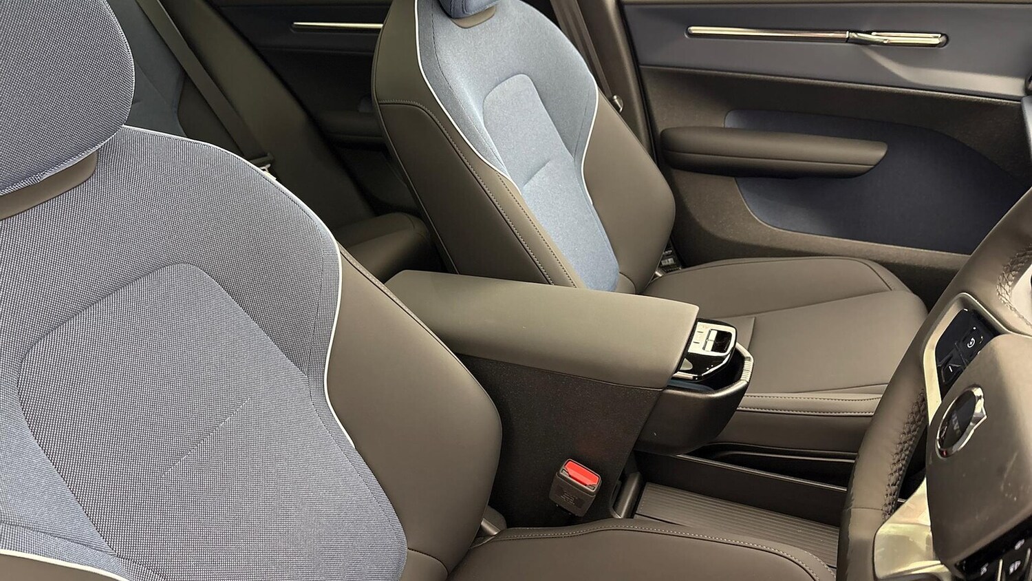 Used Volvo EX30 2025 for sale - 77896279: Photo 25