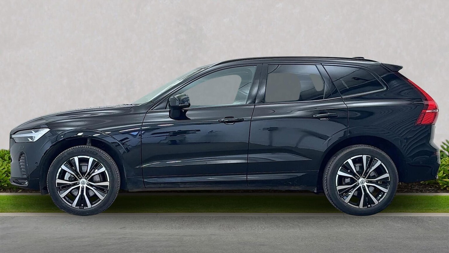 Used Volvo XC60 2025 for sale - 76713192: Photo 3