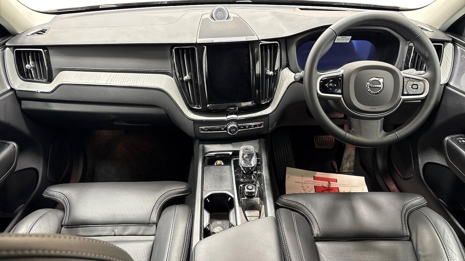 Used Volvo XC60 2025 for sale - 76713192: Photo 8