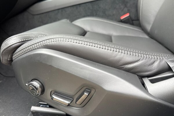 Used Volvo XC60 2025 for sale - 76076411: Photo 25