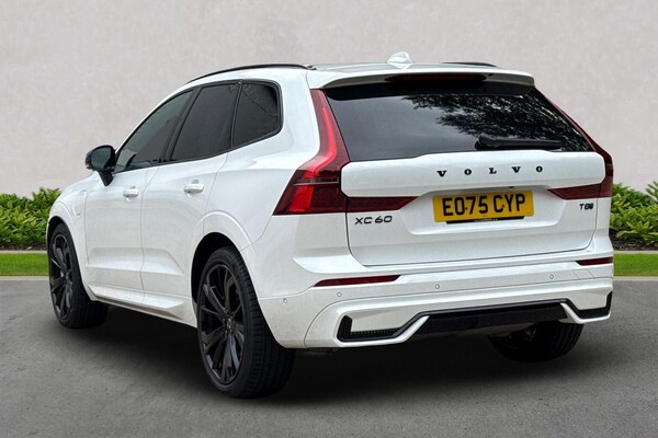 Used Volvo XC60 2025 for sale - 76076411: Photo 2
