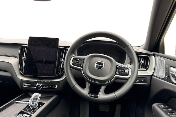 Used Volvo XC60 2025 for sale - 76076411: Photo 9