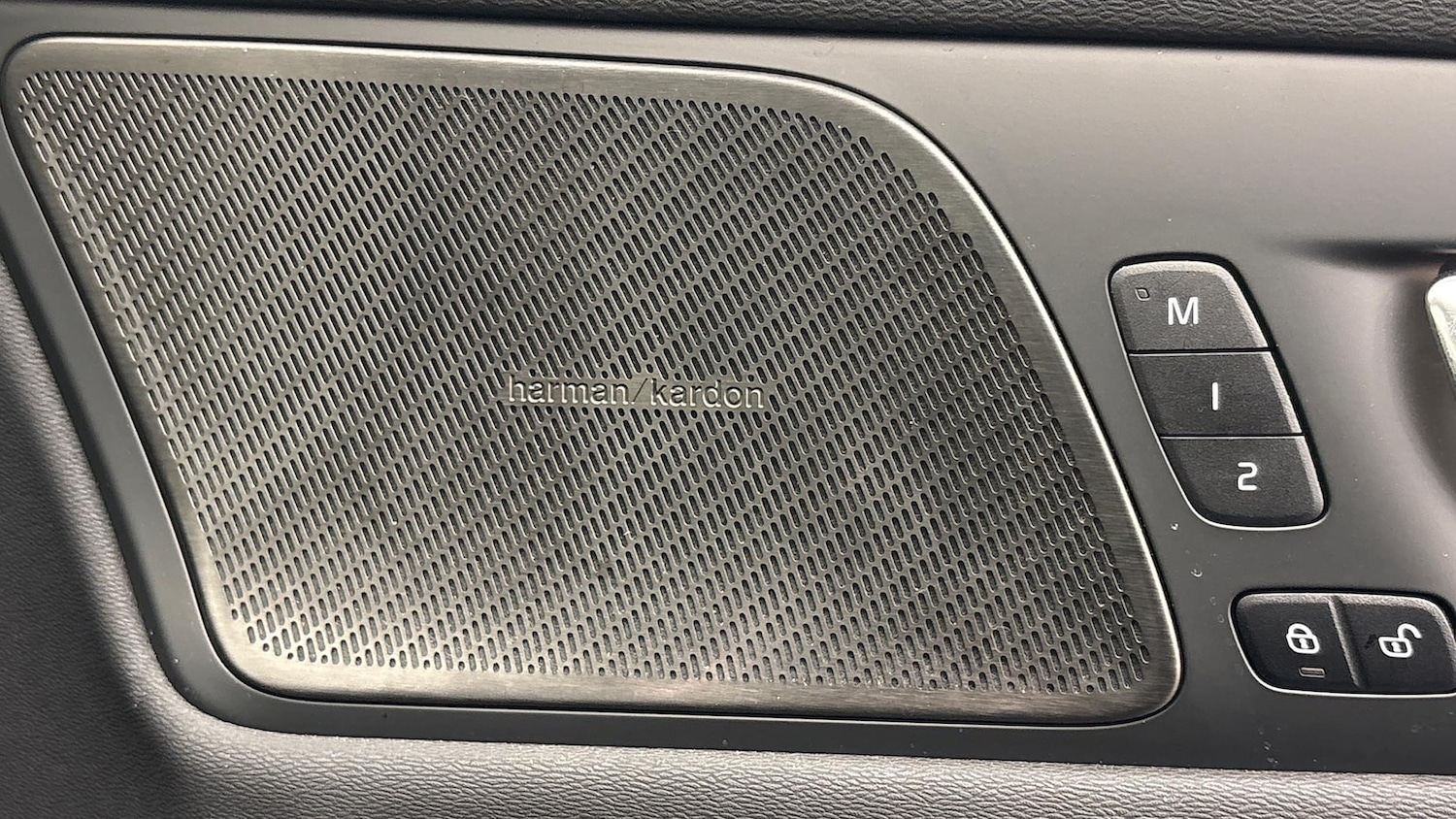 Used Volvo V60 2024 for sale - 76605556: Photo 24