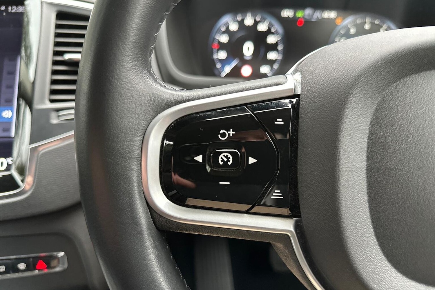 Used Volvo XC90 2021 for sale - 76725944: Photo 27