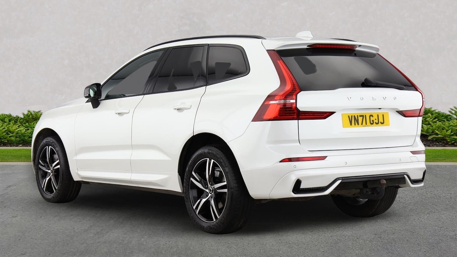 Used Volvo XC60 2021 for sale - 76430819: Photo 2