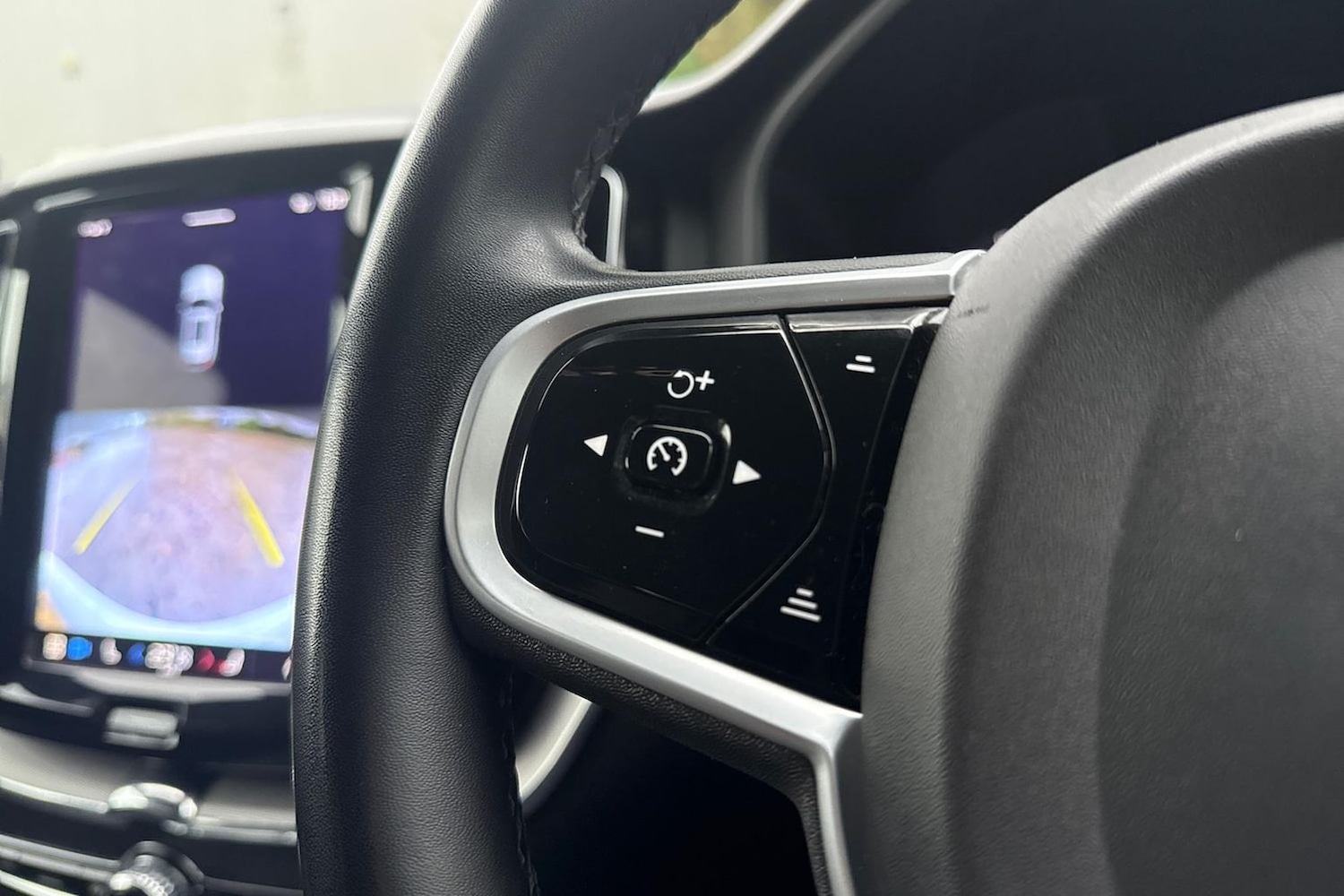 Used Volvo XC60 2021 for sale - 76430819: Photo 25