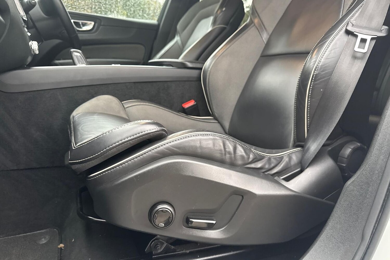 Used Volvo XC60 2021 for sale - 76430819: Photo 30