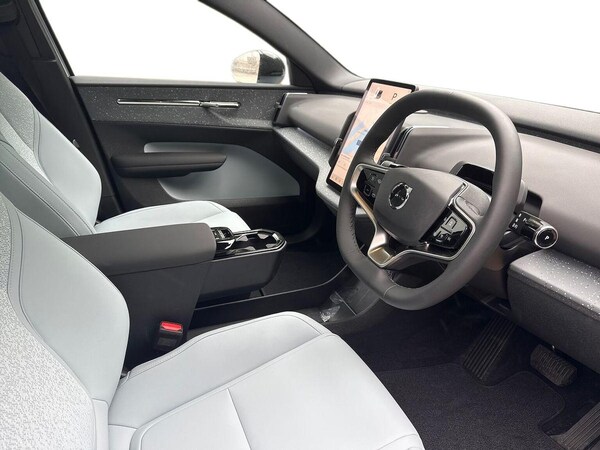 Used Volvo EX30 2025 for sale - 75512882: Photo 15