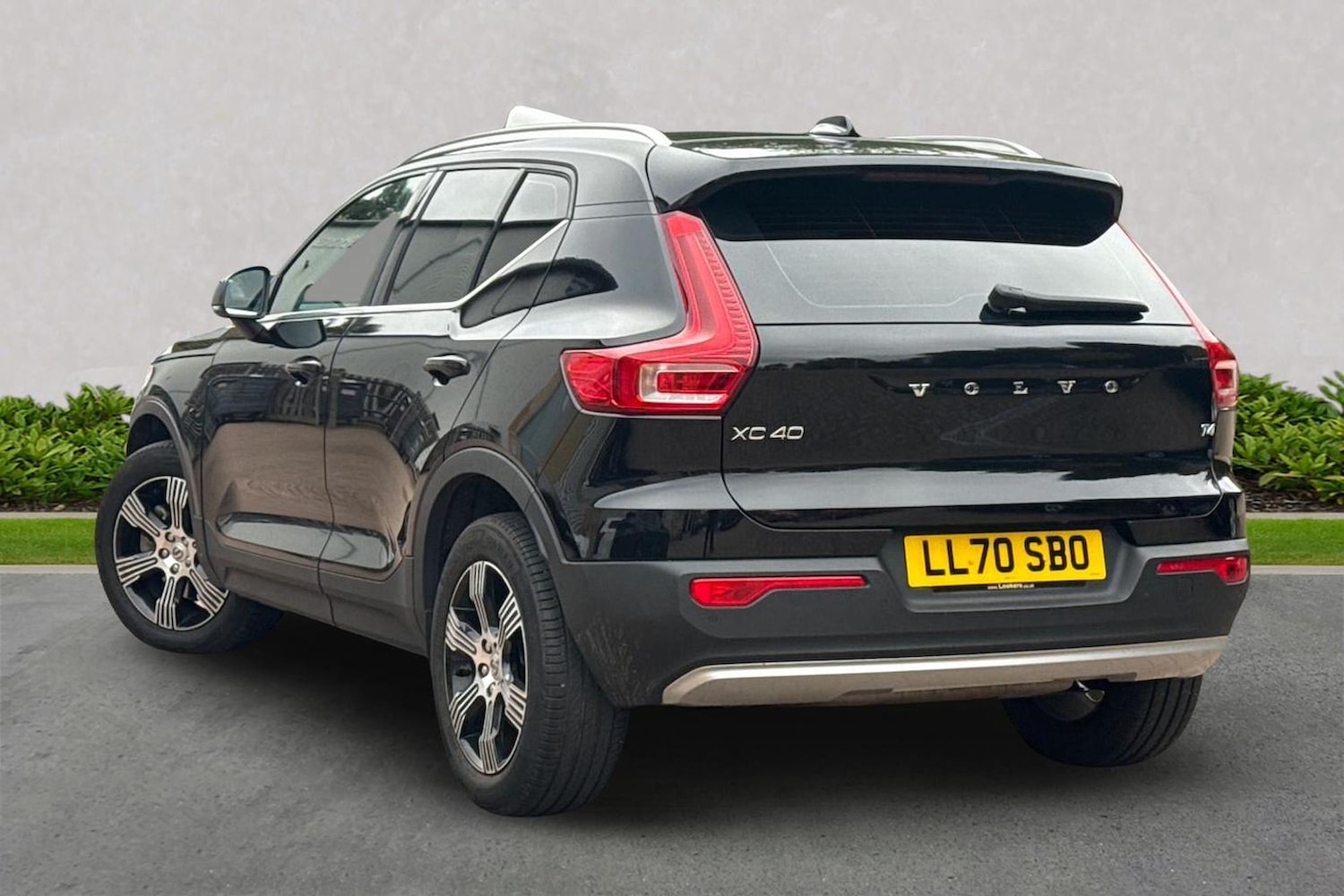 Used Volvo XC40 2020 for sale - 76492423: Photo 2