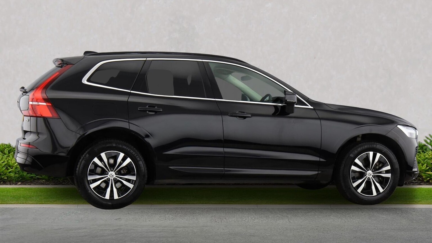 Used Volvo XC60 2023 for sale - 76407408: Photo 4