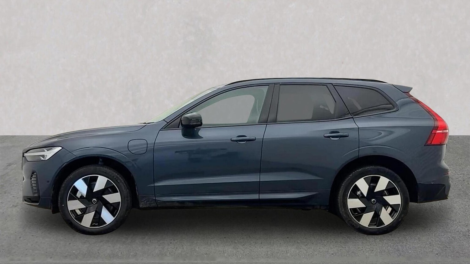 Used Volvo XC60 2025 for sale - 78061067: Photo 6