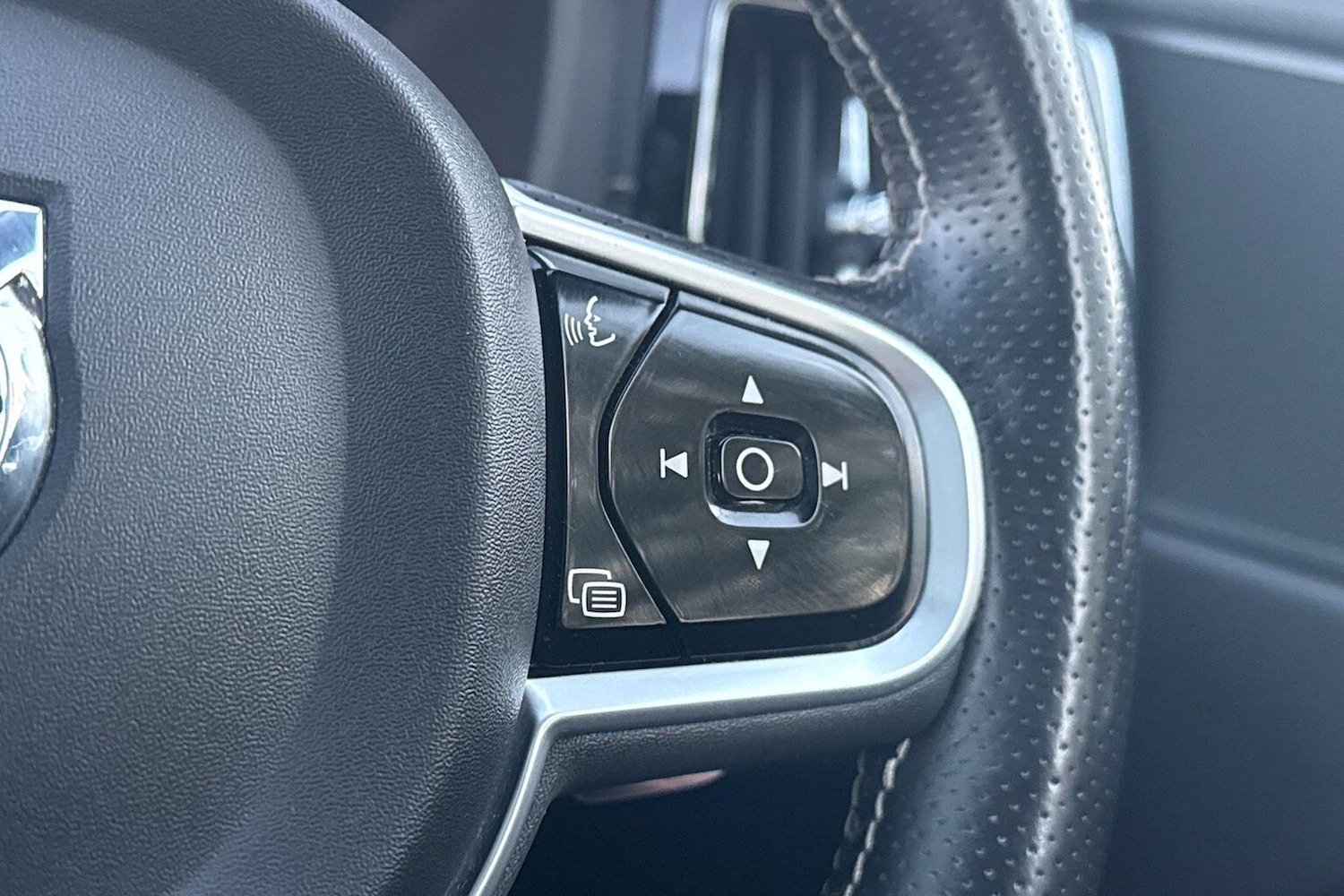 Used Volvo XC60 2019 for sale - 76758891: Photo 26