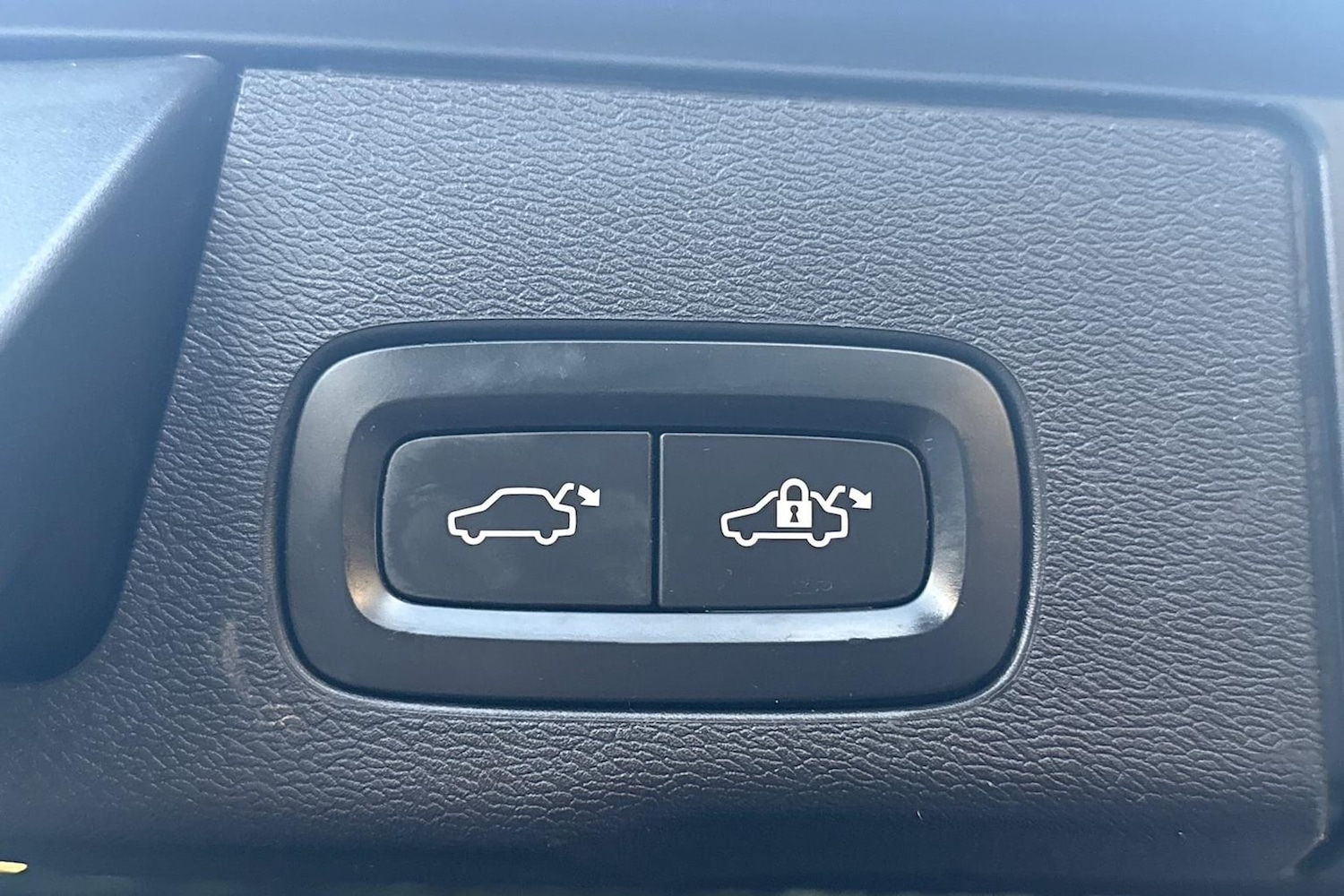 Used Volvo XC60 2019 for sale - 76758891: Photo 38