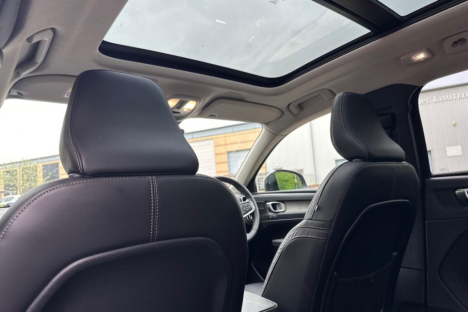 Used Volvo XC40 2022 for sale - 78192825: Photo 34