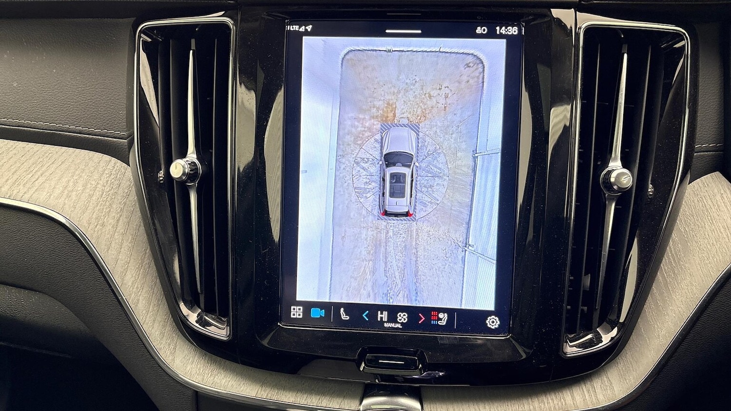 Used Volvo XC60 2025 for sale - 78004638: Photo 40